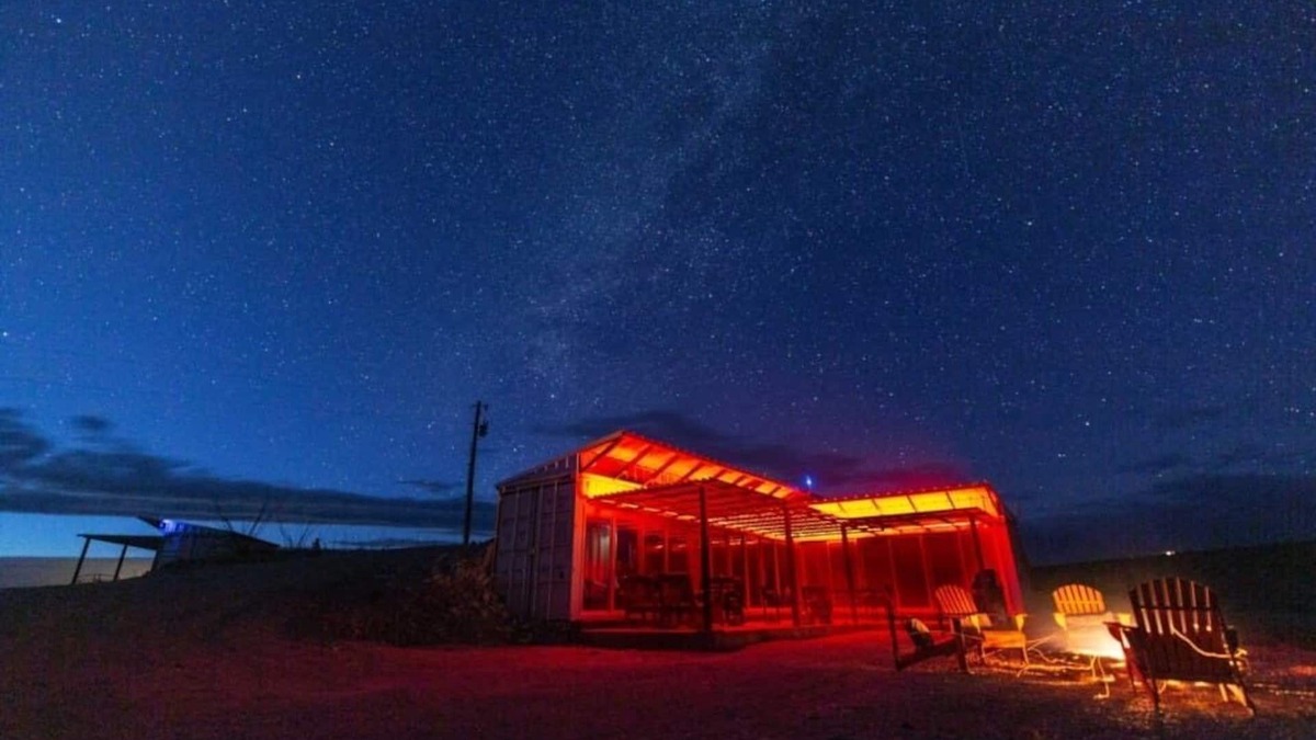 Terlingua House | Fossil Knob Ridge -Chisos: Ultra-Modern Container Home