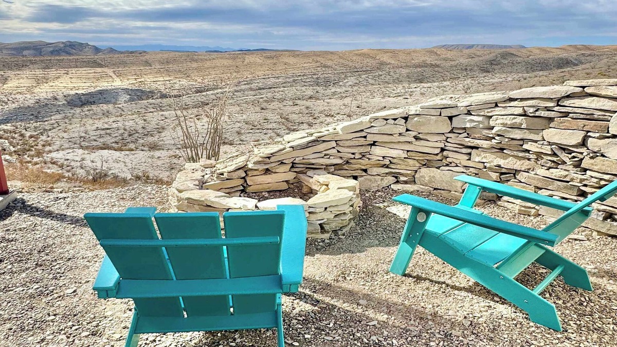 Terlingua Apartment | Fossil Knob Ridge -Sierra Vista: Ultra Modern