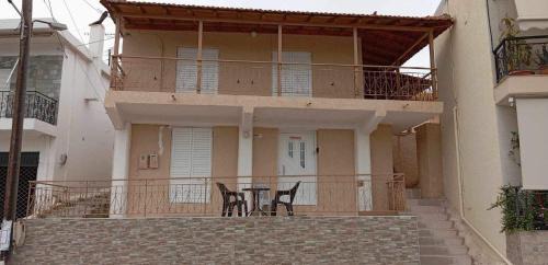 Logothetianika House | Fotis' HOUSE