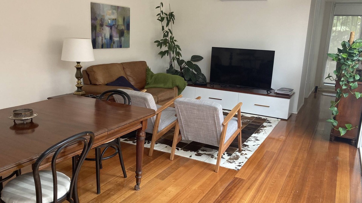 Camberwell Villa | Fountain Villa - Light filled villa in leafy Camberwell