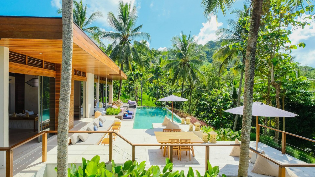 Selong Belanak Villa | Four Bedroom Villa with Private Pool with Sea View in Lombok