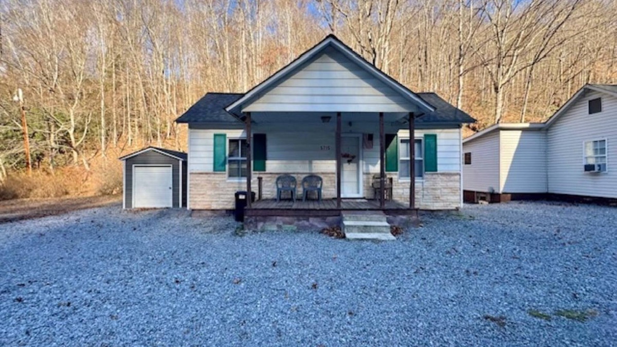 Ashland House | Four Doors Down