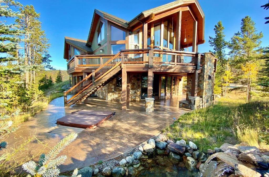 The Highlands House | Four master suites, VIEWS! Hot tub, private ski SHUTTLE, sprawling entertaining areas!