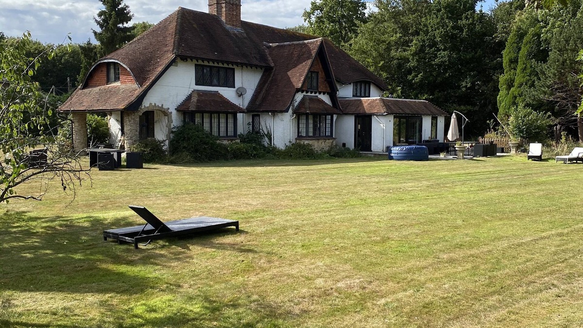Chichester House | Four Oaks Chichester