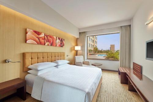 Clover Park Hotel | Four Points by Sheraton Hotel and Serviced Apartments Pune