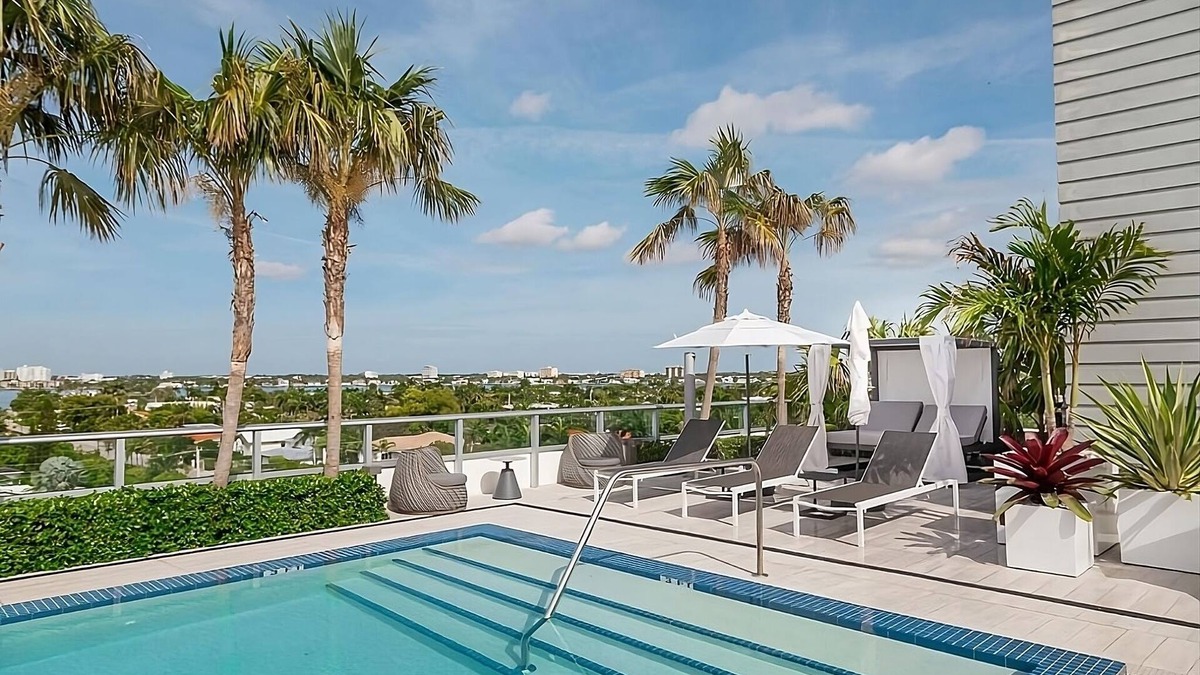 Bay Harbor Islands Hotel | Four Spacious Rooms! Rooftop Pool, Pet-friendly, Close to Bal Harbour Beach!