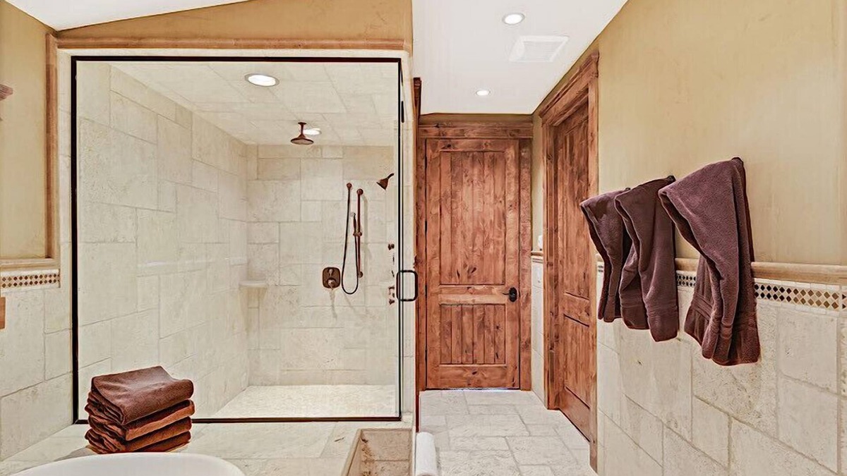 Clawson House | FOUR TETON VIEW in the heart of the Teton Valley