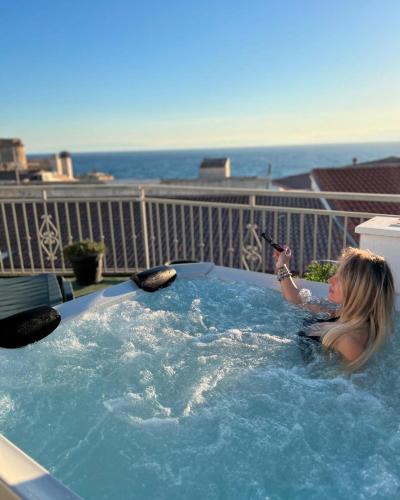 Le Castella Bed & Breakfast | Four Winds B&B