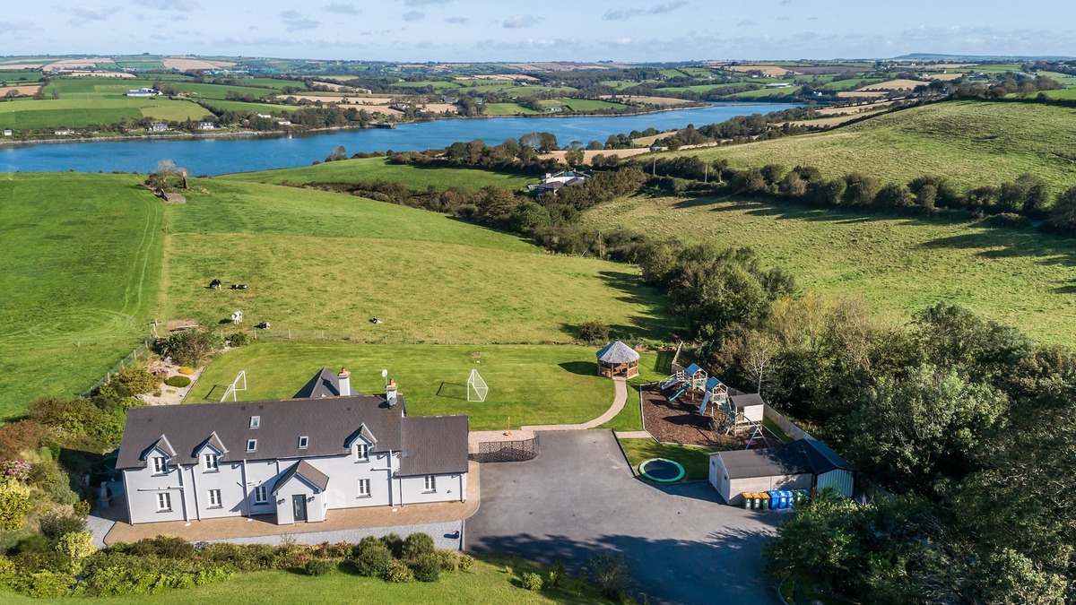 Kinsale House | Four Winds ,Kinsale,6 Bedroom,5 Bath,sleeps 25,owned by Exquisite Holiday Homes