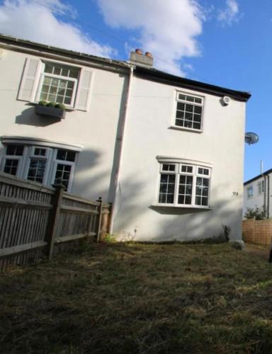 Bromley Common and Keston Apartment | Fox Lane Farm Cottage