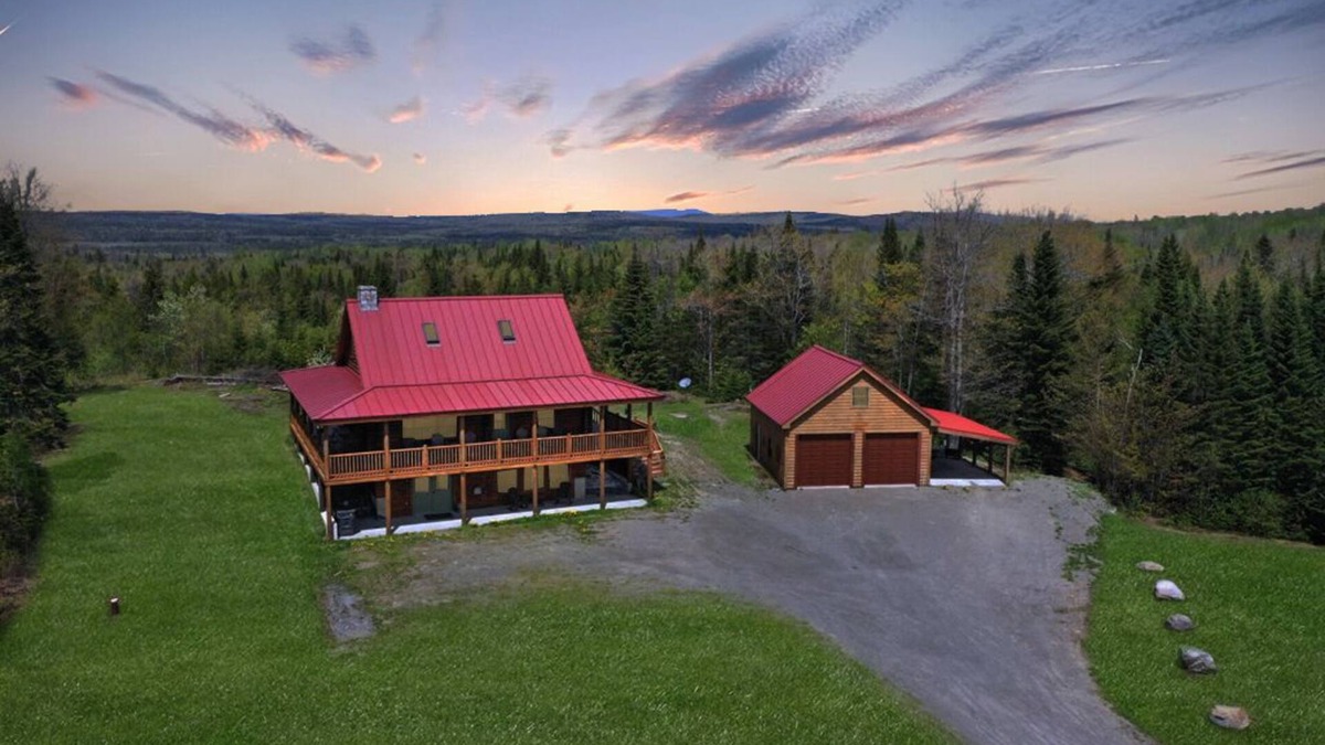 Shirley House | Fox Quarry Lodge (Direct ATV and Snowmobile Trail Access!)
