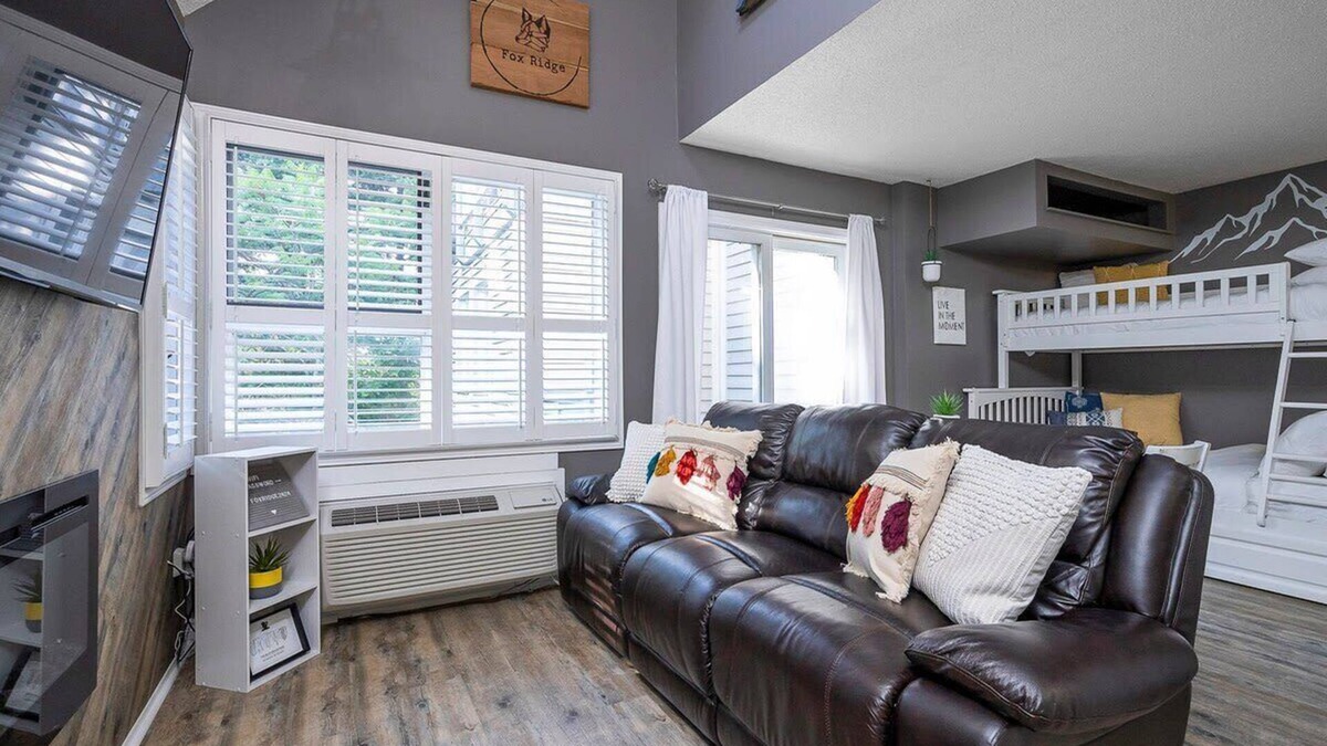 Craigleith Apartment | Fox Ridge - Outdoor Pool/Shuttle to Blue