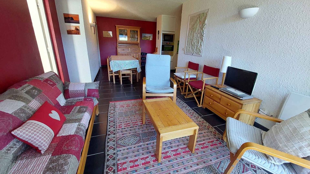 Autrans-Meaudre-en-Vercors Apartment | Spacious 3* Apt for 8 with Balcony, 500m from Village & Ski Trails in Autrans