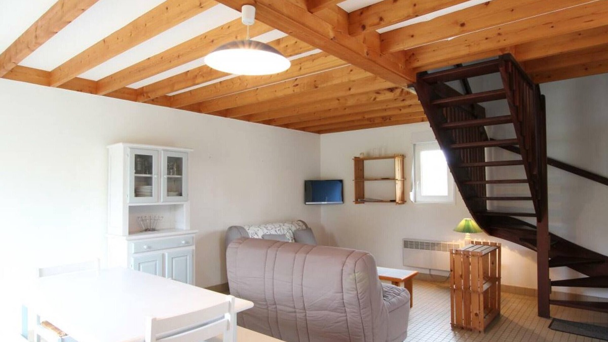 Saint-Martin de Brehal Cottage | Charming Beachside House in Bréhal with Terrace, BBQ, and Wi-Fi