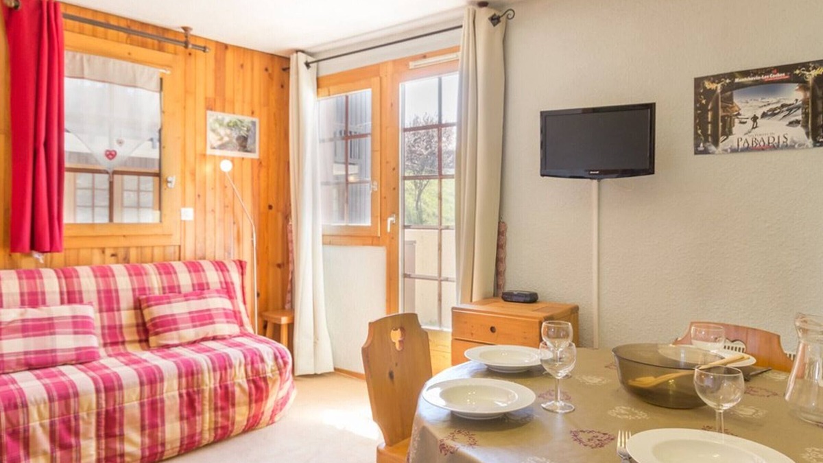 Montchavin Apartment | Cozy studio in the center, near slopes with balcony