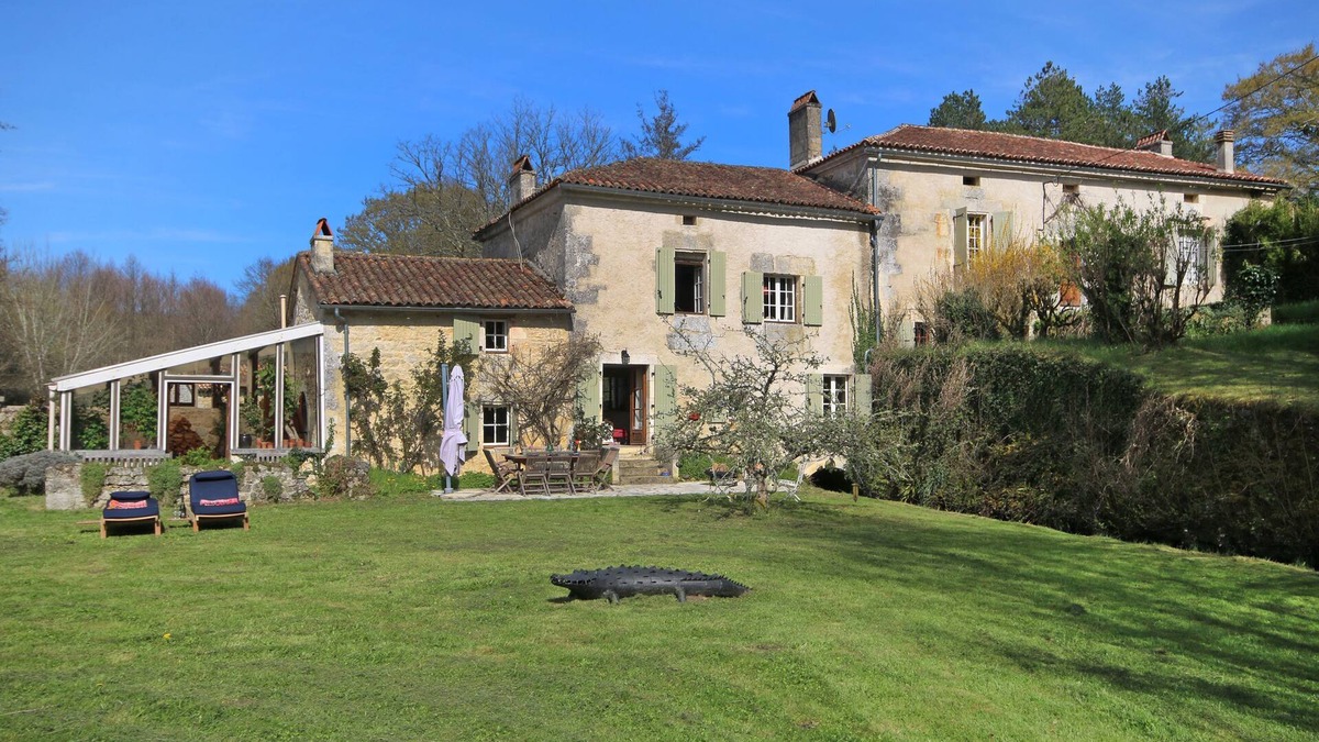 Mareuil en Perigord House | A charming old Water Mill in Perigord, surrounded by nature