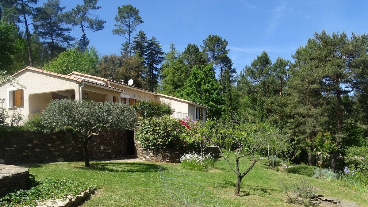 Saint-Etienne-Vallee-Francaise Villa | Charming gite on the edge of the village "Villa la Désirade".