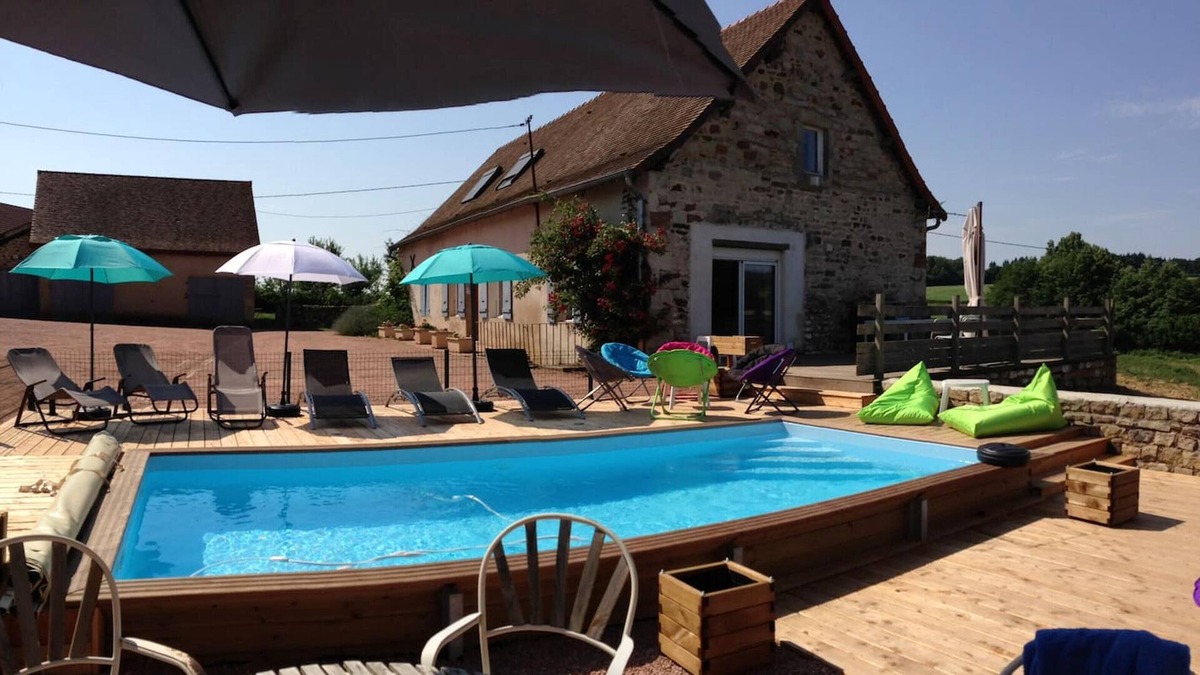 Saint-Bonnet-de-Vieille-Vigne Villa | Homerez - Villa for 15 ppl. with swimming-pool, sauna, garden and terrace