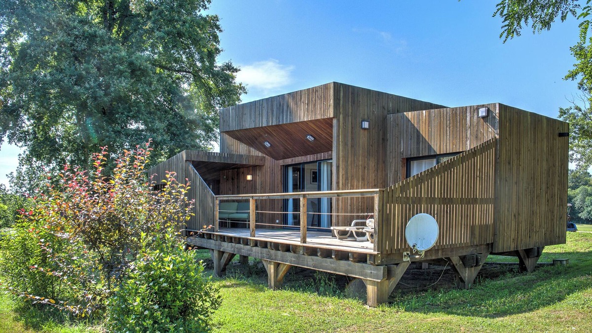Saint-Felix-de-Reillac-et-Mortemart Cottage | Lodge Dune – Private Terrace, Jacuzzi, Wi-Fi & Air Conditioning