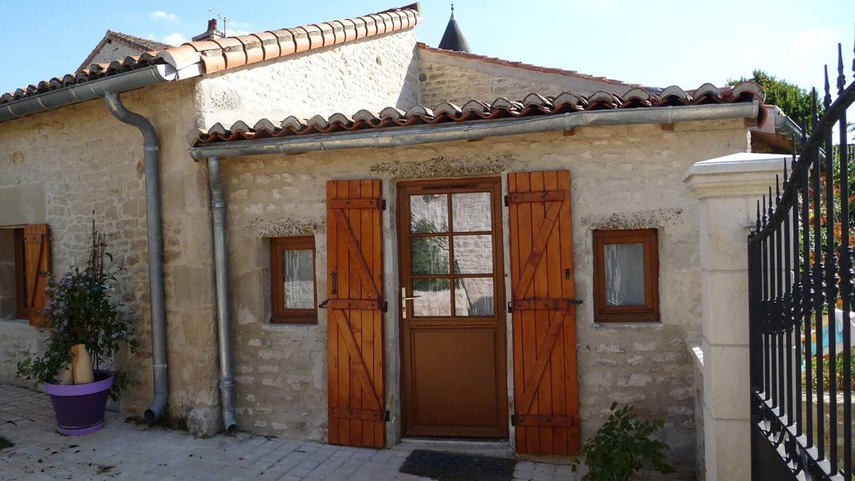 Saint-Georges-les-Baillargeaux House | Mini charming house 2 pers "The 3 little pigs" 4 minutes from Futuroscope