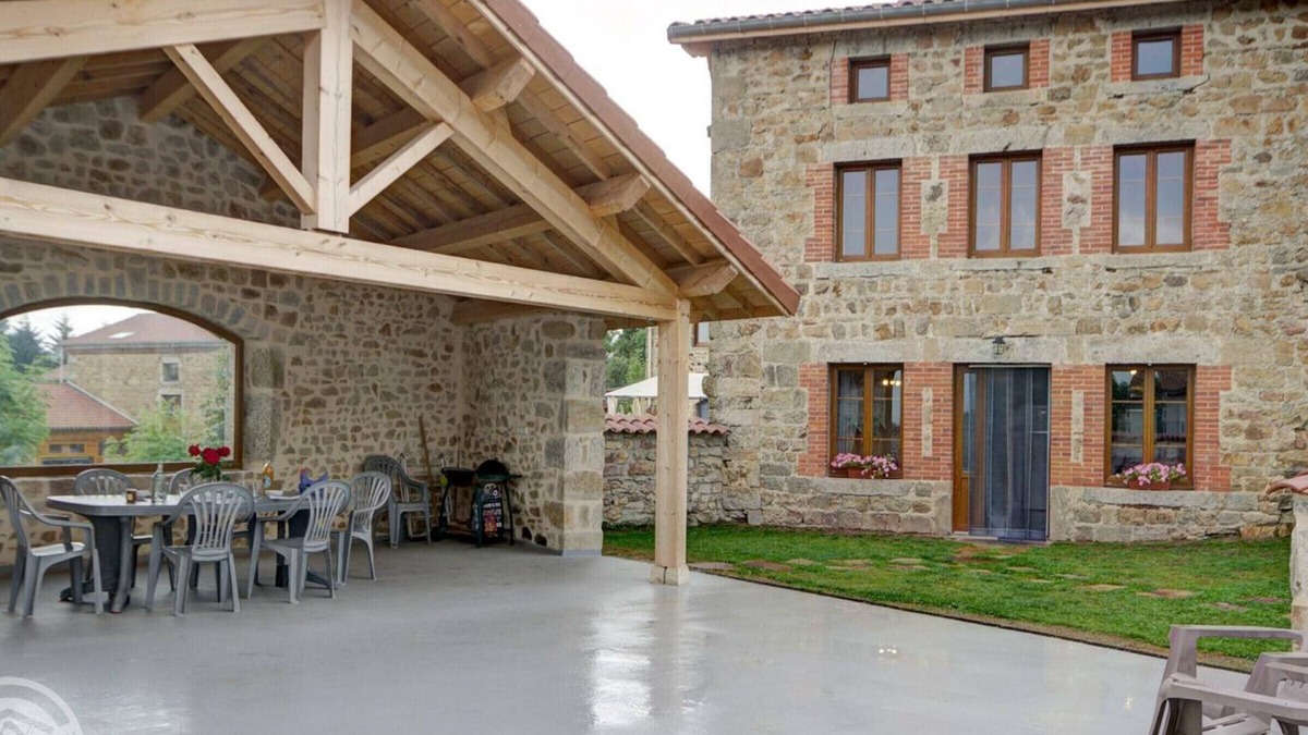 Saint-Hilaire-Cusson-la-Valmitte Cottage | Charming Cottage for 6, Nature & Comfort