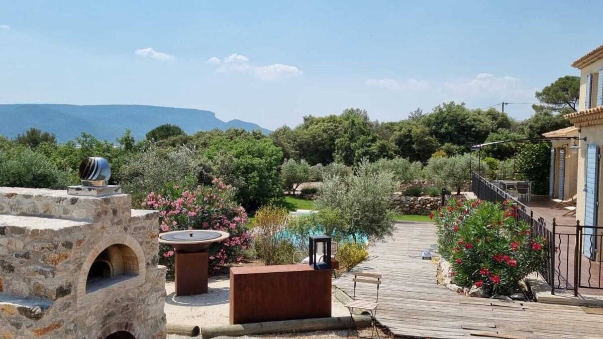 Saint-Maximin-la-Sainte-Baume Villa | Villa Familiale Typiquement Provençale, au Calme, à 20 min D'aix