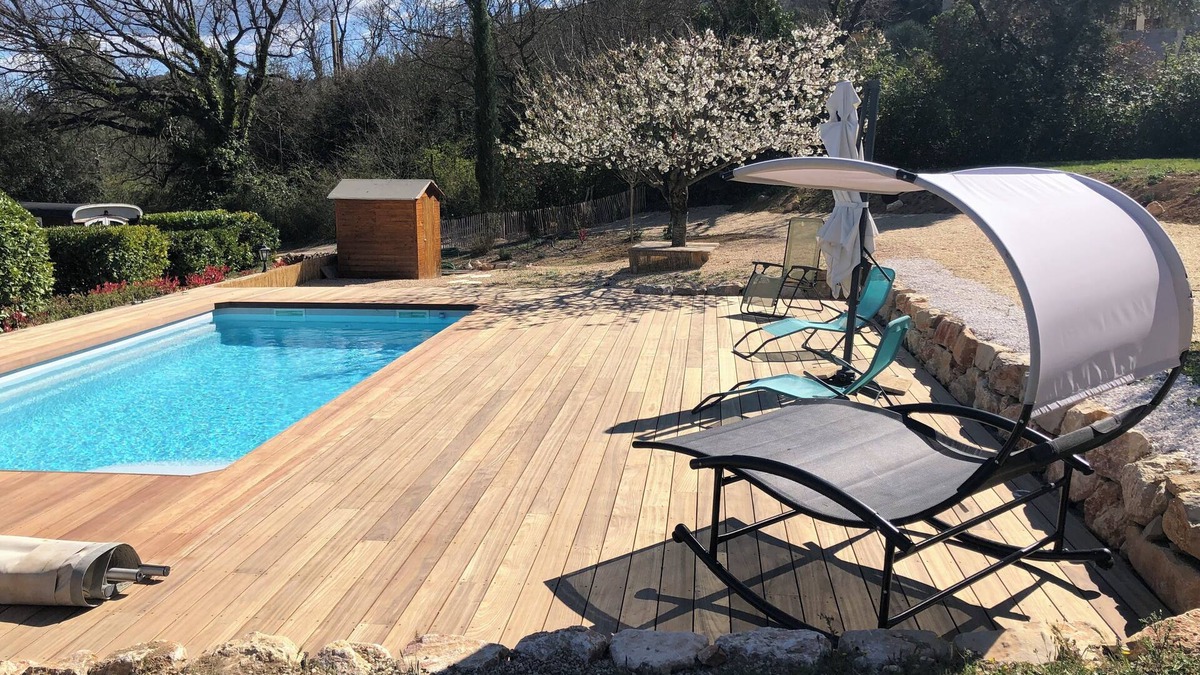 Saint-Maximin-la-Sainte-Baume House | 9-person villa with swimming pool and outdoor games for children in Provence Verte.