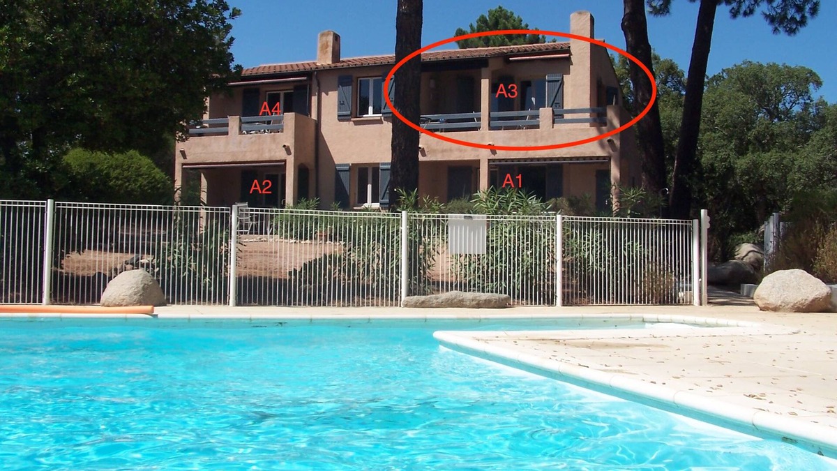 Sainte-Lucie-de-Porto-Vecchio Apartment | Studio upstairs in villa 4 apartments, with large pool, beach walk
