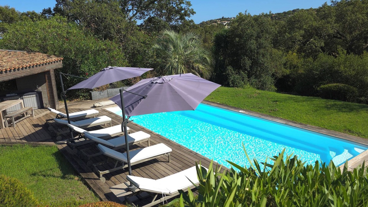 Tighine Villa | Air-conditioned villa for 10 people, heated pool, 5 minutes from the beach