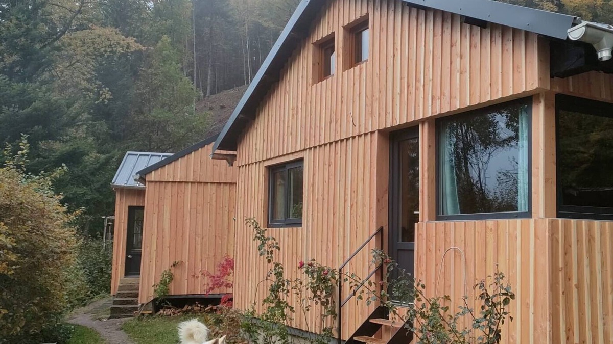 Sainte-Marie-aux-Mines Ski Chalet | Chalet 'La Fourmi Et Son Bain Nordique' with Wi-Fi
