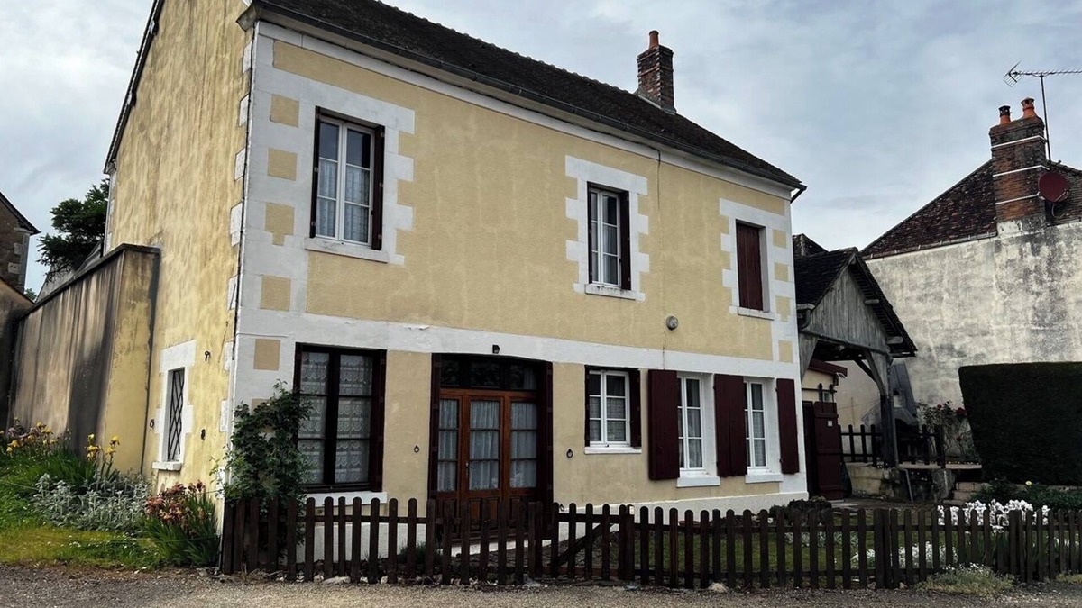 Sainte-Colombe-sur-Loing House | La Forge pretty little house 5 pers near guédelon