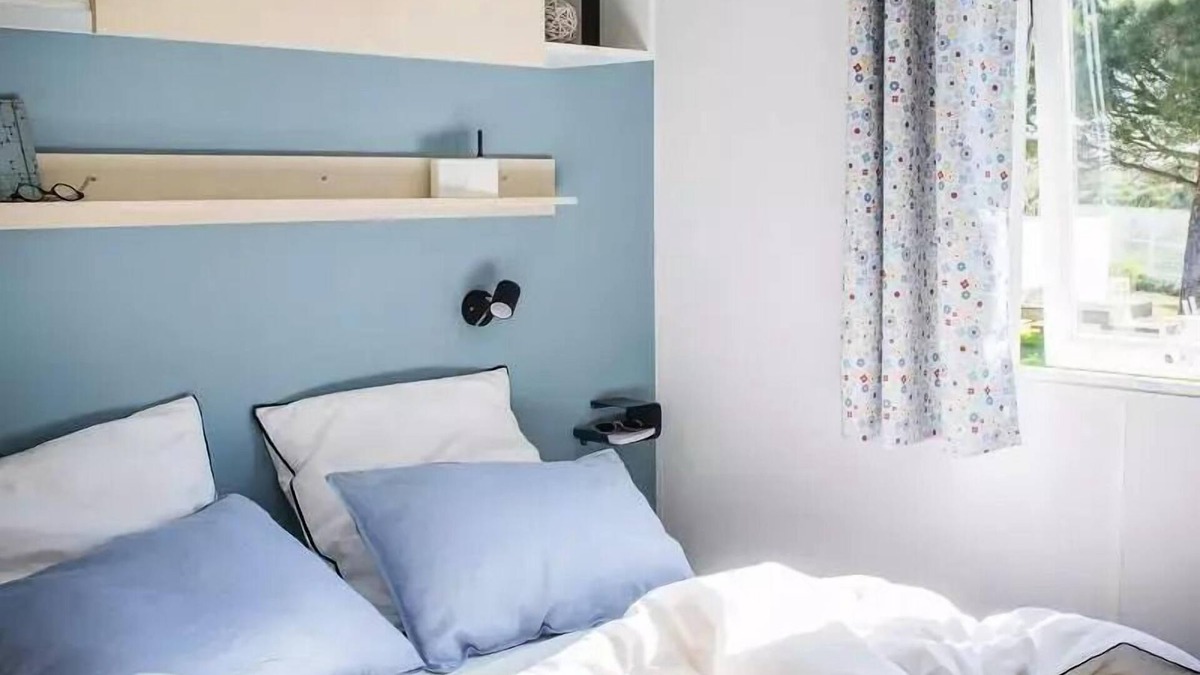 Villedieu-les-Poeles House | Mobiler Wohnkomfort 20m2 (1 bis 2 Personen) + TV + Terrace) 2 Personen