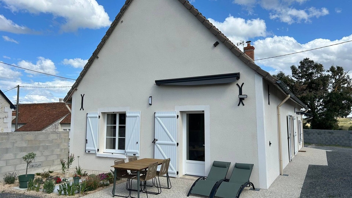 Faverolles Cottage | Comfortable Home for 4 in Villentrois, Perfect for Berry Exploration