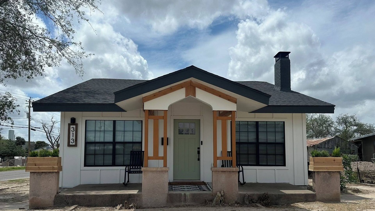 Amistad National Recreational Area House | Frank's Casita Blanca