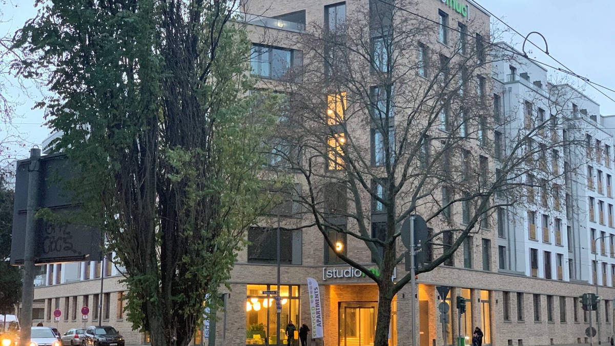 Gallus Apartment | Frankfurt Studio 226: Your Retreat Near the Main Train Station and Messegelände!