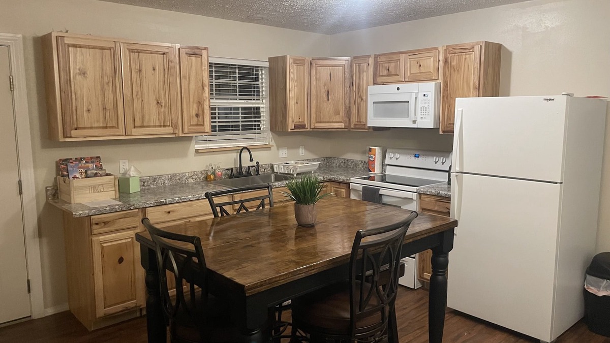Brookline Station House | Franny’s Country Cottage (Whole House)