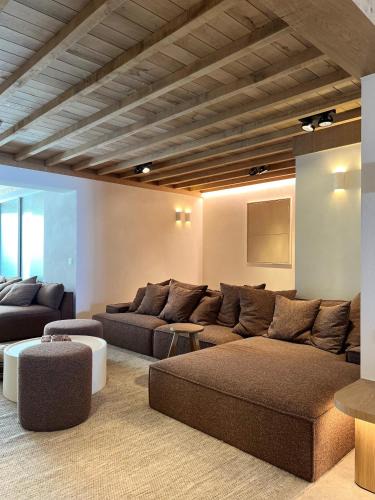Heist Apartment | FREDERIK Knokke-Heist op de zeedijk met strandcabine - VOSPROPERTIES