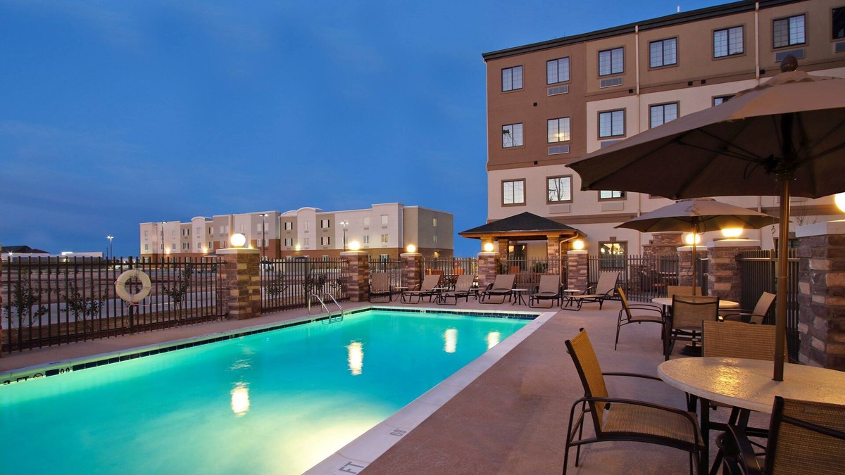 Odessa Condo | Free Breakfast. Outdoor Pool. Gym. Perfect Family Vacation!