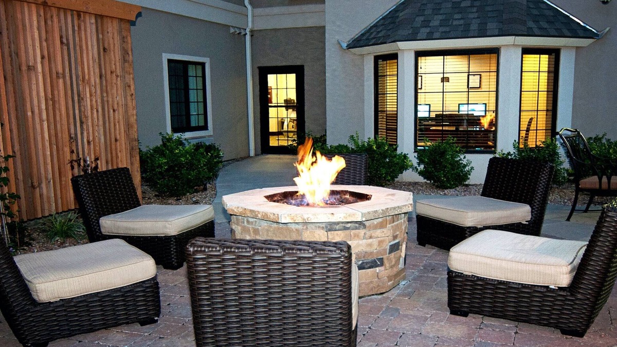 Greenwich Condo | Free Breakfast. Outdoor Pool. Near Koch Industries & Boeing Offices