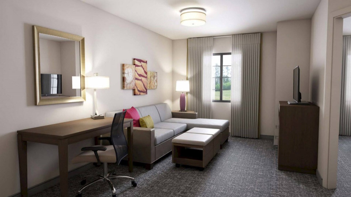 Lafayette Condo | Free Breakfast. Pool. Only 5 Miles to Purdue University!