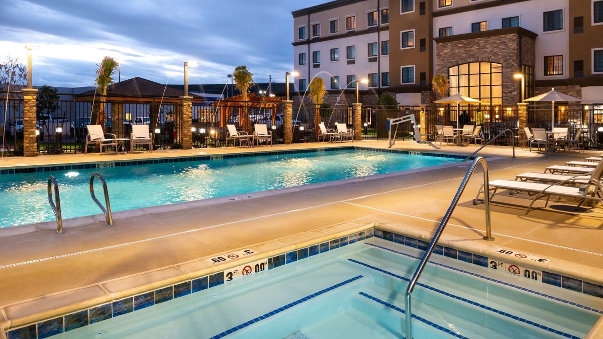 St. George Condo | Free Breakfast + Shared Pool & Hot Tub | Perfect Family Vacation!