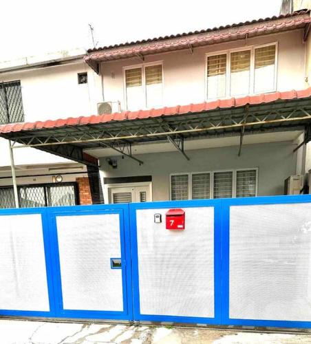 Taman Seri Gombak House | Free & Easy Leisure Homestay