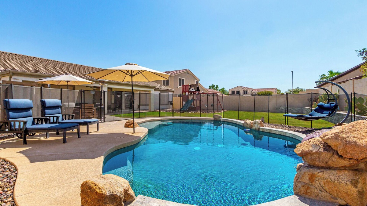 Desert Sunset House | FREE Heated Pool Near State Farm Stadium Family-Friendly Vacation Home