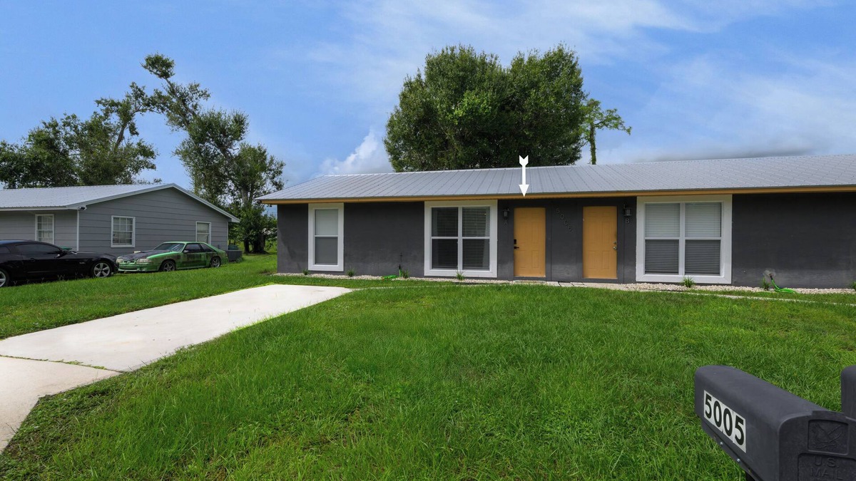 Lakewood Park Apartment | FREE: High Speed Wi-FinFREE: ParkingnFREE: Coffee/TeanFREE: Netflix/Prime Video