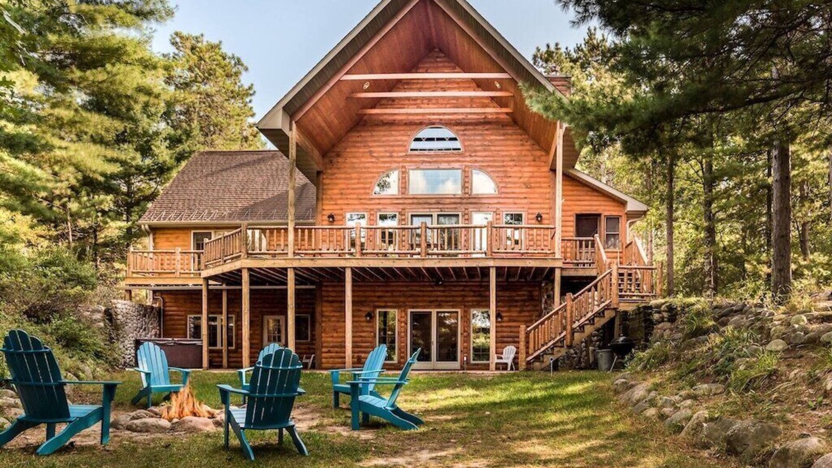 Pine River Cabin | Free nite w/wknd offseason;logcabin lake hottub kayak paddleboard pier fireplace