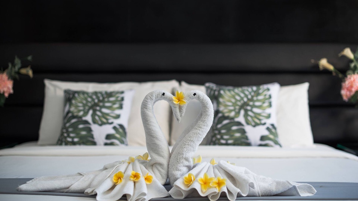 Sunset Road Villa | Free Rooms! Seminyak Bali Modern Walk to Beach Shopping New and Clean