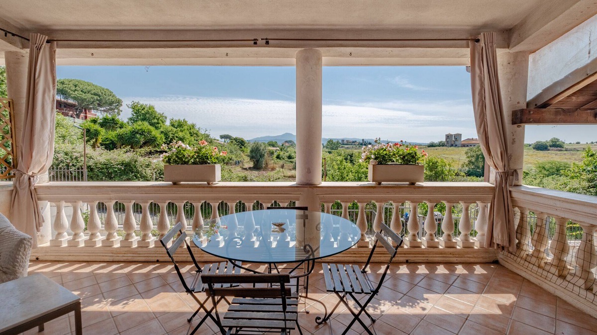 Lake Garda Apartment | [Free WIFI+Netflix] House with a view of the countryside