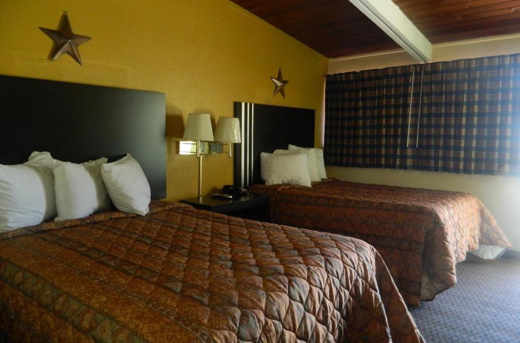 Freer Hotel | Freer Motel