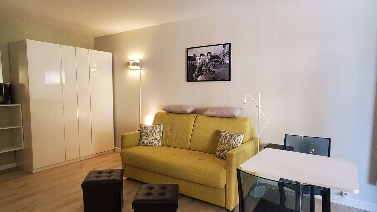Frejus Plage Apartment | FREJUS PLAGE La Miougrano Studio 25m2 Swimming Pool 300m From the Beaches Balcony on the Garden 2 People