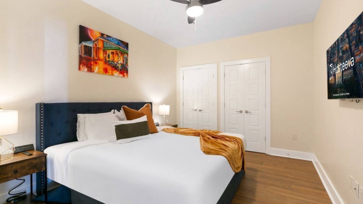 Central Business District Hotel | French Quarter Oasis: Spacious 4-Bedroom Condo